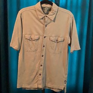 Woolrich Men’s casual modern fit olive green shirt